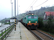 min 305 5.jpg min 305 5.jpg